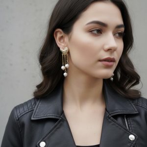 Playful Hearts Gold örhängen med sötvattenspärlor och hjärtan